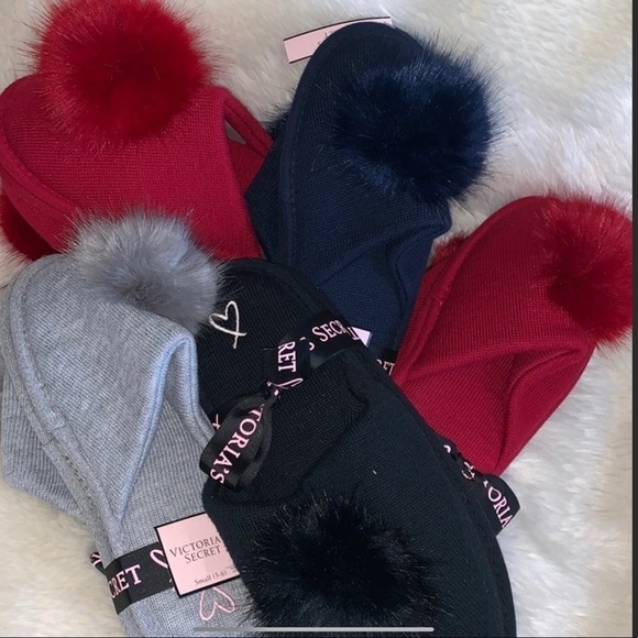 Victoria’s Secret Pom Pom Slippers - Picture 3 of 7